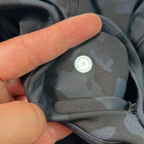 Lululemon Fast and Free Crop II 19" *Non-Reflective Incognito Camo Multi Grey - Picture 4 of 6